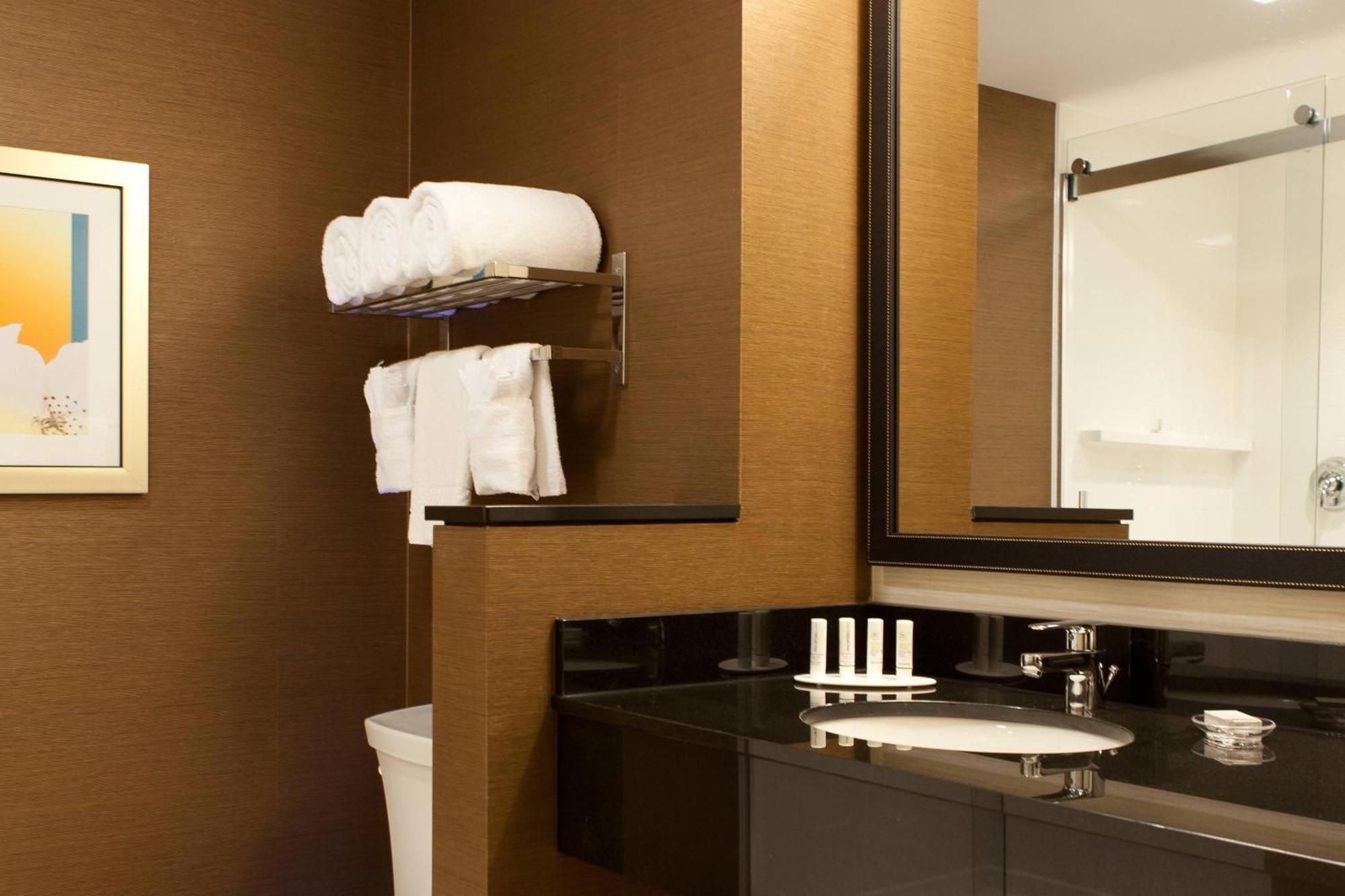 Fairfield Inn & Suites By Marriott Lethbridge Kültér fotó